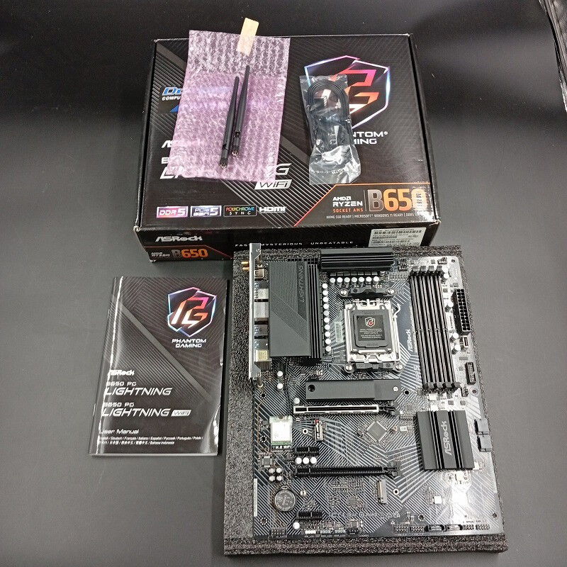 ASRock B650 PG Lightning マザーボード 中古 中古 ASRock B650 PG Lightning WiFi (B650 AM5 ATX DDR5