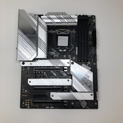 【津ラッツ店】中古  ASUS ROG STRIX Z590-A GAMING WIFI(Z590 1200 ATX) 4990001004 