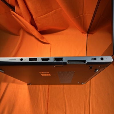 【なんば店】中古  HP ZBook 14u G6 (INTEL Core i7 8565U 1.8GHz/16GB/SSD1TB/-/オンボード/14/1920x1080/Wi-Fi/WEBCAM/W11H64) 182267 