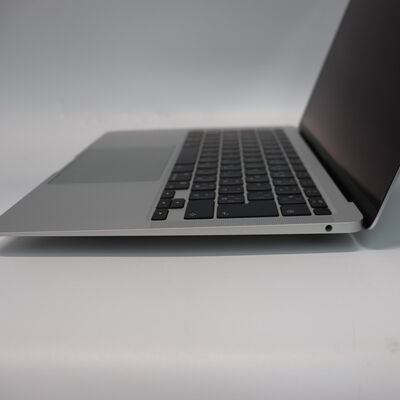 【札幌店】中古  Apple MacBook Air 13インチ 2020 (M1 8CPU 7GPU/8GB/256GB) シルバー MGN93J/A 144574 