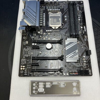 【新潟店】中古  GIGABYTE Z590 D (Z590 1200 ATX DDR4) 3280016292 