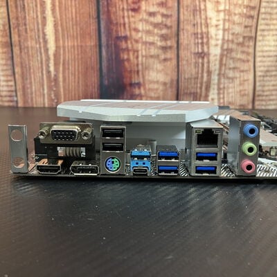 【富士青葉店】中古  ASRock B550M Pro4 (B550 AM4 mATX DDR4) 142938 