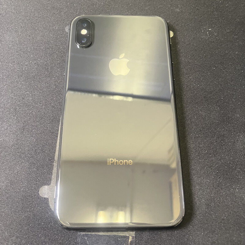 中古 【SIMロック解除済み】【docomo】 iPhone8 256GB (スペース