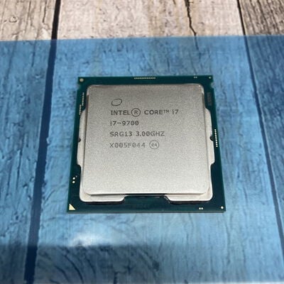 【広島店】中古  Intel Core i7 9700 (1151/3.00GHz/12M/C8/T8) 140316 