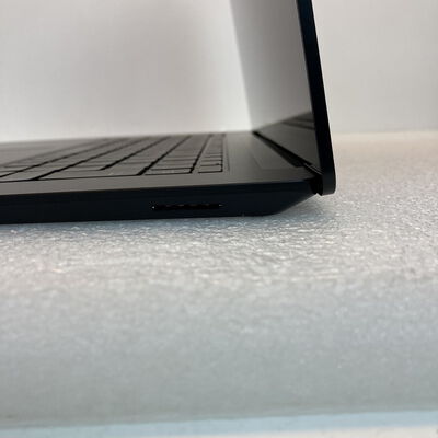 【京都店】中古  Microsoft Surface Laptop 4 (Ryzen 7 Microsoft Surface Edition/8GB/SSD512GB/なし/オンボード/15/2496x1664/W11H) 3180006729 