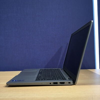 【松山環状枝松店】中古  DELL Latitude 5320 (Intel Core i7 1185G7 3.0GHz/16GB/SSD256GB/-/-/13.3/1920x1080/Wi-Fi/WEBCAM/W11H64) 180537 