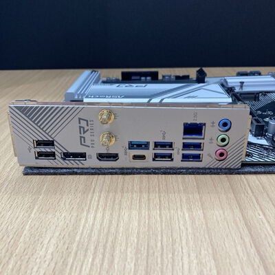 【甲府飯田店】中古  ASRock B760 Pro RS/D4 WiFi (B760 1700 ATX DDR4) 4720001738 