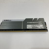 中古  PC4-21300 8GB デスクトップ用(DDR4-2666) 126165 