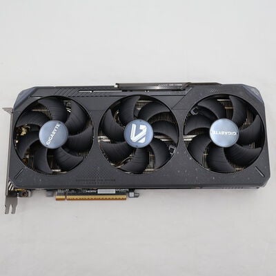 【通販センター】中古  GIGABYTE GV-R9070GAMING OC-16GD (RX9070 16G) 176957 