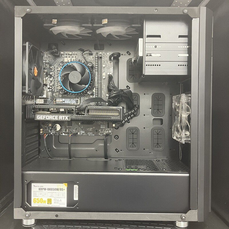 自作PC i5-12400F RTX3060 16GB 簡易水冷搭載 Mさん専用 自作PC】白くてカワイイPCを作りました。『core i5 12400F