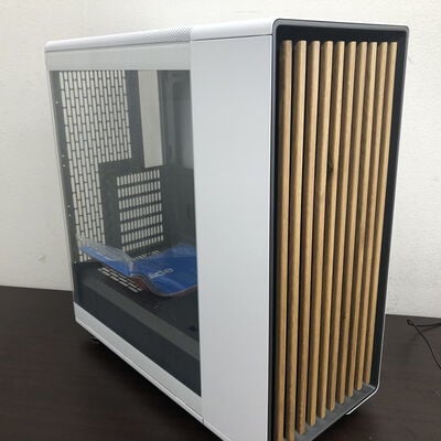 【福山ココローズ店】中古  FractalDesign FD-C-NOR1C-04(North Chalk WH TGC) 5090001200 