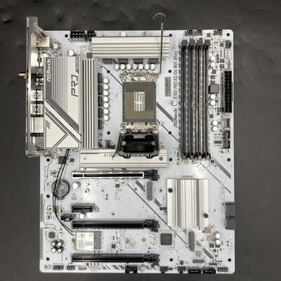 【熊本浜線店】中古  ASRock B760 Pro RS/D4 WiFi White (B760 1700 ATX DDR4) 5370000805 