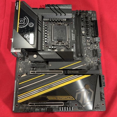 【静岡東瀬名店】中古  ASRock Z890 Taichi OCF (Z890 1851 ATX DDR5) 172161 