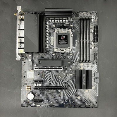 【大須店】中古  ASRock B650 PG Lightning WiFi (B650 AM5 ATX DDR5) 3120023362 