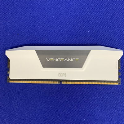 【横浜駅前店】中古  PC5-41600 16GB デスクトップ用 149152 