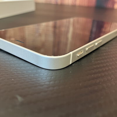 【富士青葉店】中古  【SIMロック解除済み】【au】Apple iPhone12 mini 5.4インチ 128GB (ホワイト)  MGDM3J/A 155624 