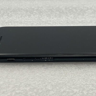 【新潟店】中古  【au版SIMフリー】Apple iPhoneSE 4.7インチ (第3世代) 64GB (ミッドナイト) MMYC3J/A 154842 