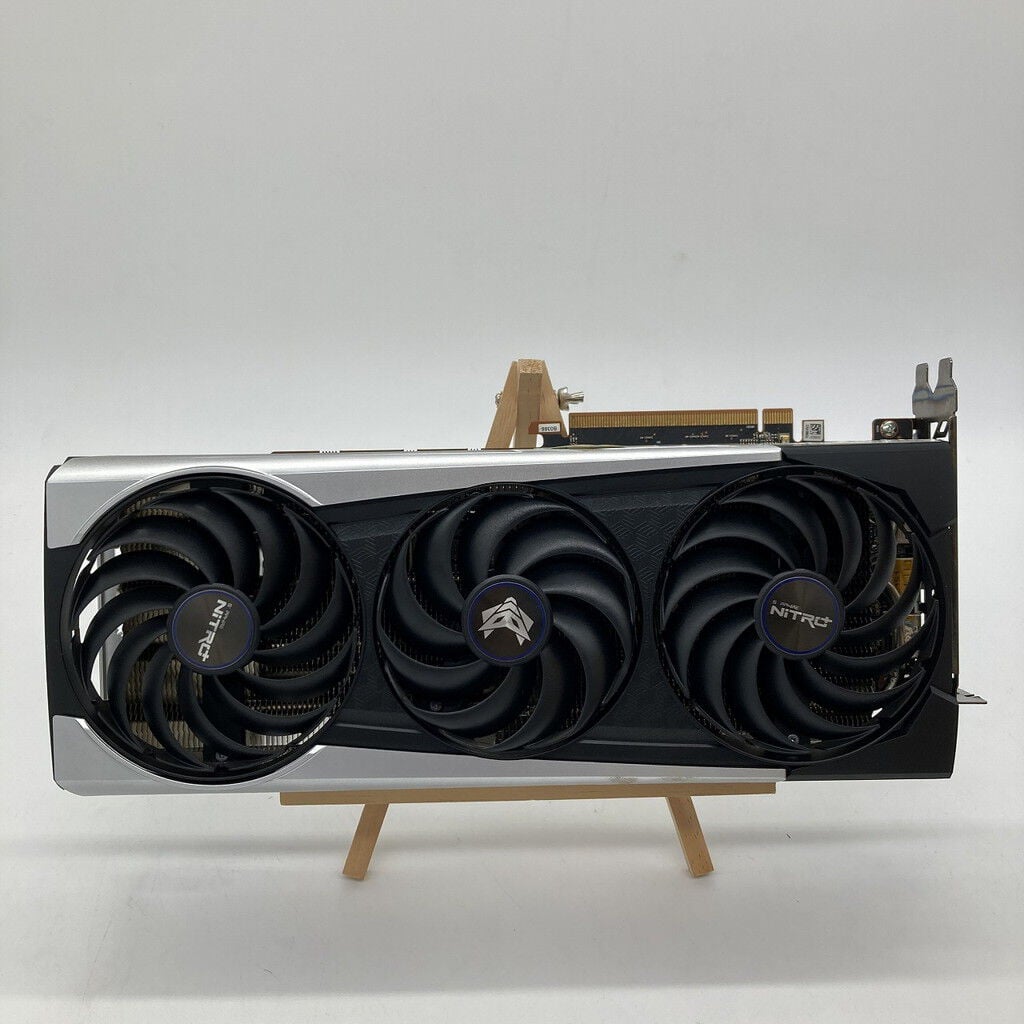 中古 SAPPHIRE NITRO+ AMD Radeon RX 6700 XT 12GB（RX6700XT 12GB