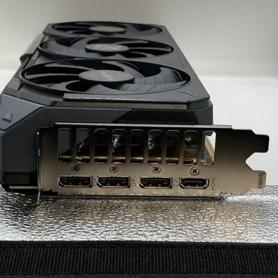 【八王子店】中古  GIGABYTE GV-N5070GAMING OC-12GD (RTX5070 12G) 176907 