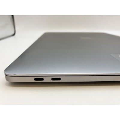 【佐賀南部バイパス店】中古  Apple MacBook Pro 15インチ 2017 スペースグレイ Core i7 2.8GHz/16GB/512GBSSD/RadeonPro555/英字  CTOモデル 3430005962 