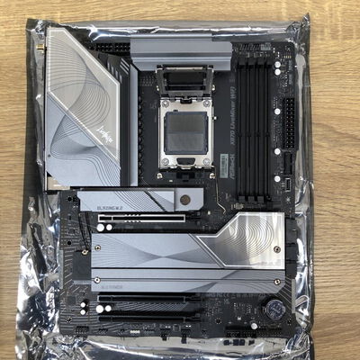 【津ラッツ店】中古  ASRock X870 Livemixer WiFi (X870 AM5 ATX DDR5) 4990001413 