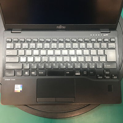 【佐賀南部バイパス店】中古  FUJITSU FMV U34011(i7-1185G7/16GB/SSD256GB/なし/オンボード/W10P) 5250000964 