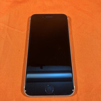 【なんば店】中古  Apple iPhoneSE 4.7インチ (第2世代/2020) 64GB (ホワイト) 国内版SIMロックフリー NX9T2J/A Apple整備済製品 3280021675 