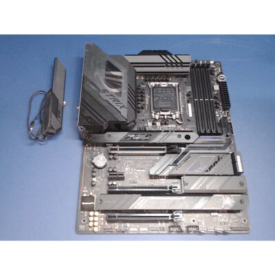 【前橋ｲﾝﾀｰｱｶﾏﾙ店】中古  ASUS ROG STRIX Z790-F GAMING WIFI (Z790 1700 ATX DDR5) 175321 