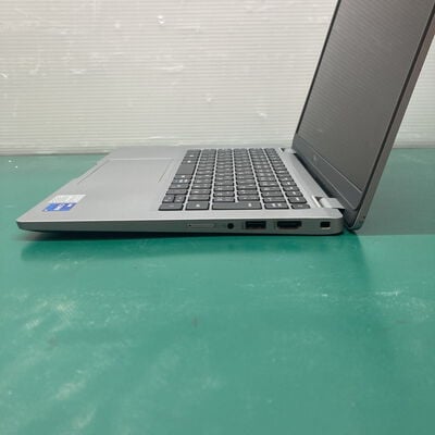 【浦添城間店(沖縄)】中古  DELL Latitude 5320 (Intel Core i7 1185G7 3.0GHz/16GB/SSD256GB/-/-/13.3/1920x1080/Wi-Fi/WEBCAM/W11H MAR) 183658 