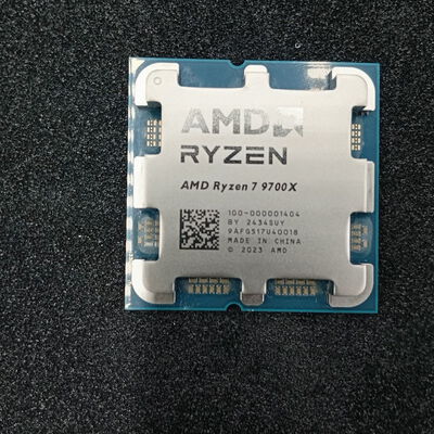 【大須店】中古  AMD Ryzen 7 9700X (AM5/3.8GHz/40M/C8/T16/65W) 169022 