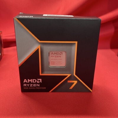 【千葉店】中古  AMD Ryzen 7 9700X (AM5/3.8GHz/40M/C8/T16/65W) 169022 