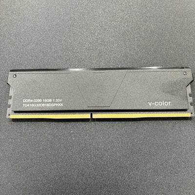 【熊本浜線店】中古  PC4-25600 16GB デスクトップ用(DDR4-3200) 140728 