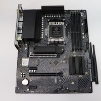 中古  ASRock B650 PG Lightning WiFi (B650 AM5 ATX DDR5) 3210014721 