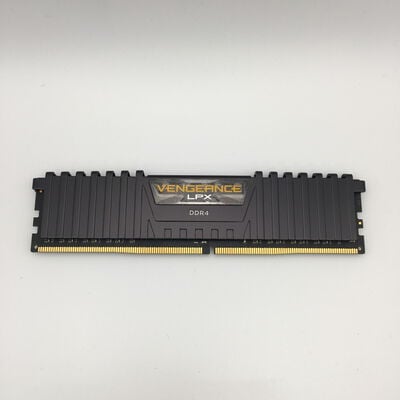 【秋葉原本店】中古  PC4-21300 16GB デスクトップ用(DDR4-2666) 135638 