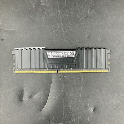 【大須店】中古  PC4-25600 16GB デスクトップ用(DDR4-3200) 140728 
