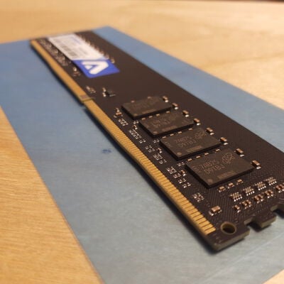 【鹿児島店】中古  PC4-25600 16GB デスクトップ用 140728 