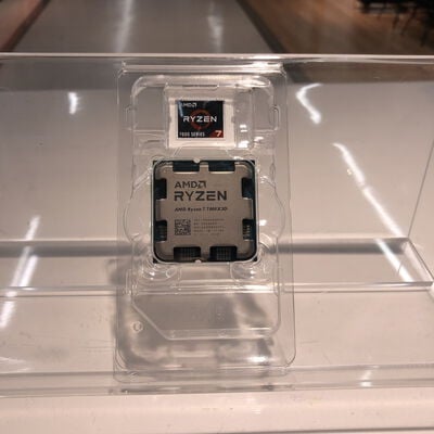 【姫路店】中古  AMD Ryzen 7 7800X3D (AM5/4.2/104M/C8/T16/120W) 157139 