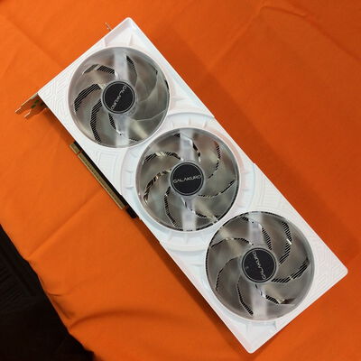 【なんば店】中古  玄人志向 GK-RTX5070Ti-E16GB/WHITE/TP (RTX5070Ti 16GB) 176557 