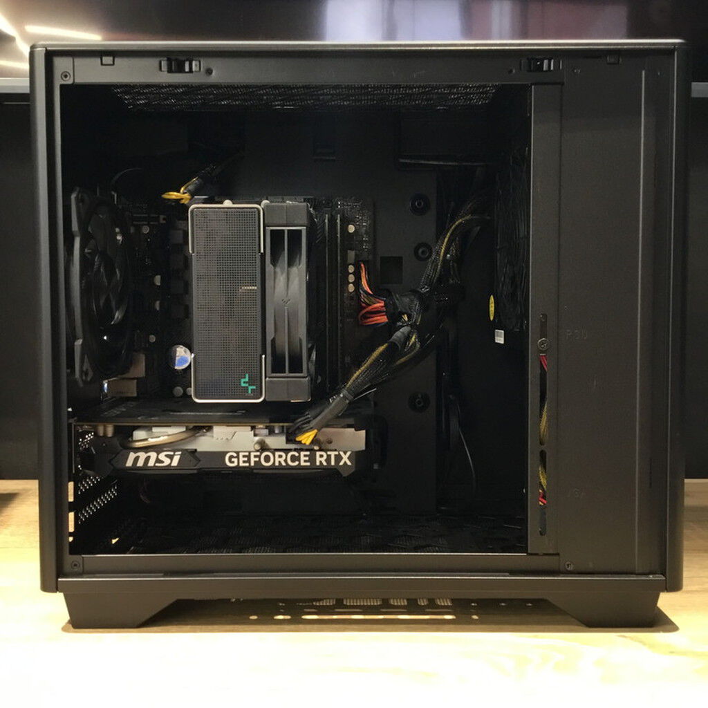 中古 FRONTIER デスクトップPC(Ryzen5 5600X/32GB/SSD1TB/無し/RTX4060