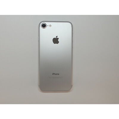 【前橋ｲﾝﾀｰｱｶﾏﾙ店】中古  【docomo】 iPhone7 4.7インチ 32GB (シルバー) MNCF2J/A 132389 