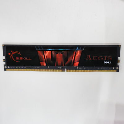 【通販センター】中古  PC4-21300 16GB デスクトップ用(DDR4-2666) 135638 