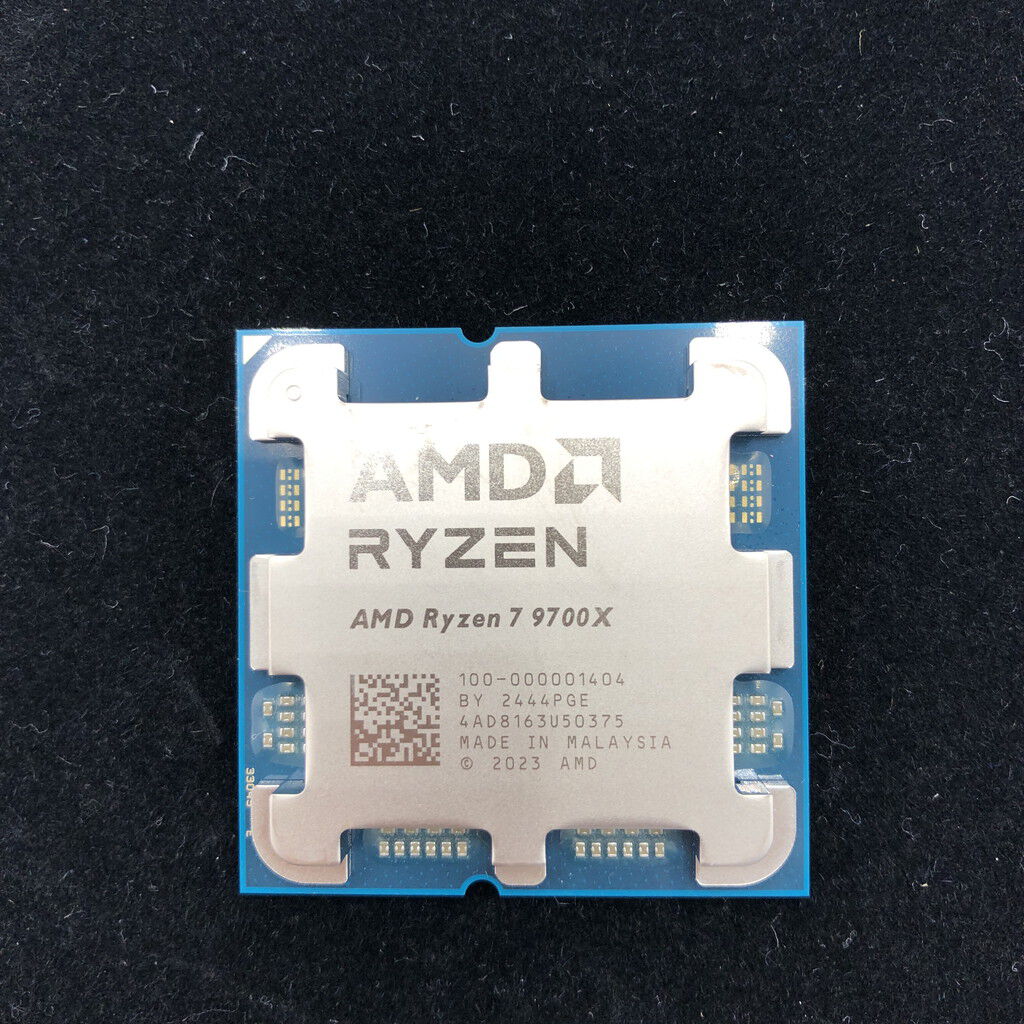 中古 AMD Ryzen 7 9700X (AM5/3.8GHz/40M/C8/T16/65W) 169022 （348822