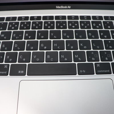 【札幌店】中古  Apple MacBook Air 13インチ (i5 1.6GHz/8GB/256GB) シルバー Touch ID True Tone搭載モデル MVFL2J/A (Mid 2019) 141228 