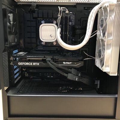 【甲府飯田店】中古  自作パソコン(Ryzen 7 7700X/32GB/SSD256GB/RTX4070 SUPER/W11H) 4720003062 