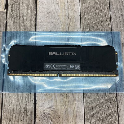 【広島店】中古  Crucial BL16G32C16U4B(DDR4 PC4-25600 16GB1枚x1) 3320005445 