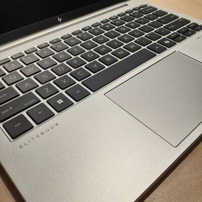 【鹿児島店】中古  HP EliteBook 830 G11(Intel Core Ultra 7 165U/16GB/SSD512GB/なし/オンボード/13.3/1920x1200/Wi-Fi/WEBCAM/W11H64 MAR) 183478【2/19値下げ!】 