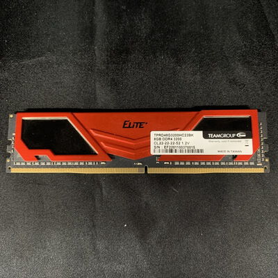 【横浜駅前店】中古  PC4-25600 8GB デスクトップ用(DDR4-3200) 140727 