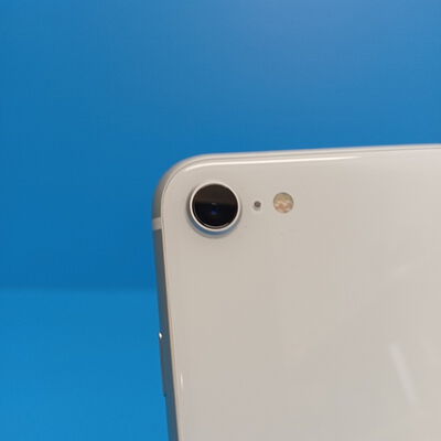 【大須店】中古  【au】Apple iPhoneSE 4.7インチ (第2世代/2020) 64GB (ホワイト) MHGQ3J/A 新パッケージ版 146172 