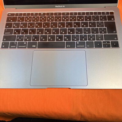 【なんば店】中古  Apple MacBook Air 13インチ (i5 1.6GHz/8GB/256GB) スペースグレイ Touch ID True Tone搭載モデル MVFJ2J/A (Mid 2019) 141229