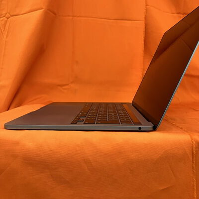 【なんば店】中古  Apple MacBook Pro 13.3インチ (Core i5 1.4GHz/8GB/256GB) スペースグレイ Touch Bar Magic Keyboard搭載モデル MXK32J/A (Early 2020) 142634 